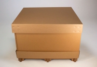 Bulk Container with Integrated Paper Pallet